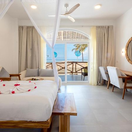 Royal Mandarin Hotel & Resort 普瓦尼梅查恩加尼 外观 照片